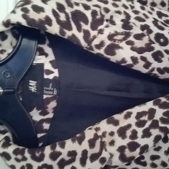 H&M spring and Fall Coat - Picture 2 of 3